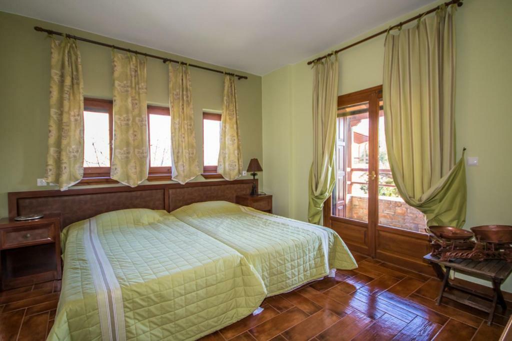 קורופי Luxury Villa Helios מראה חיצוני תמונה